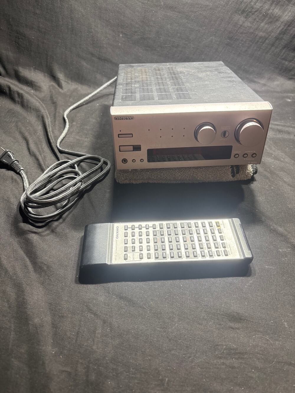 Onkyo R-805TX Stereo Tuner Amplifier Receiver WRAT Silver w/ Remote Tested